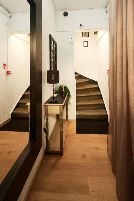 Studio-Balcon Center Of Монс Экстерьер фото